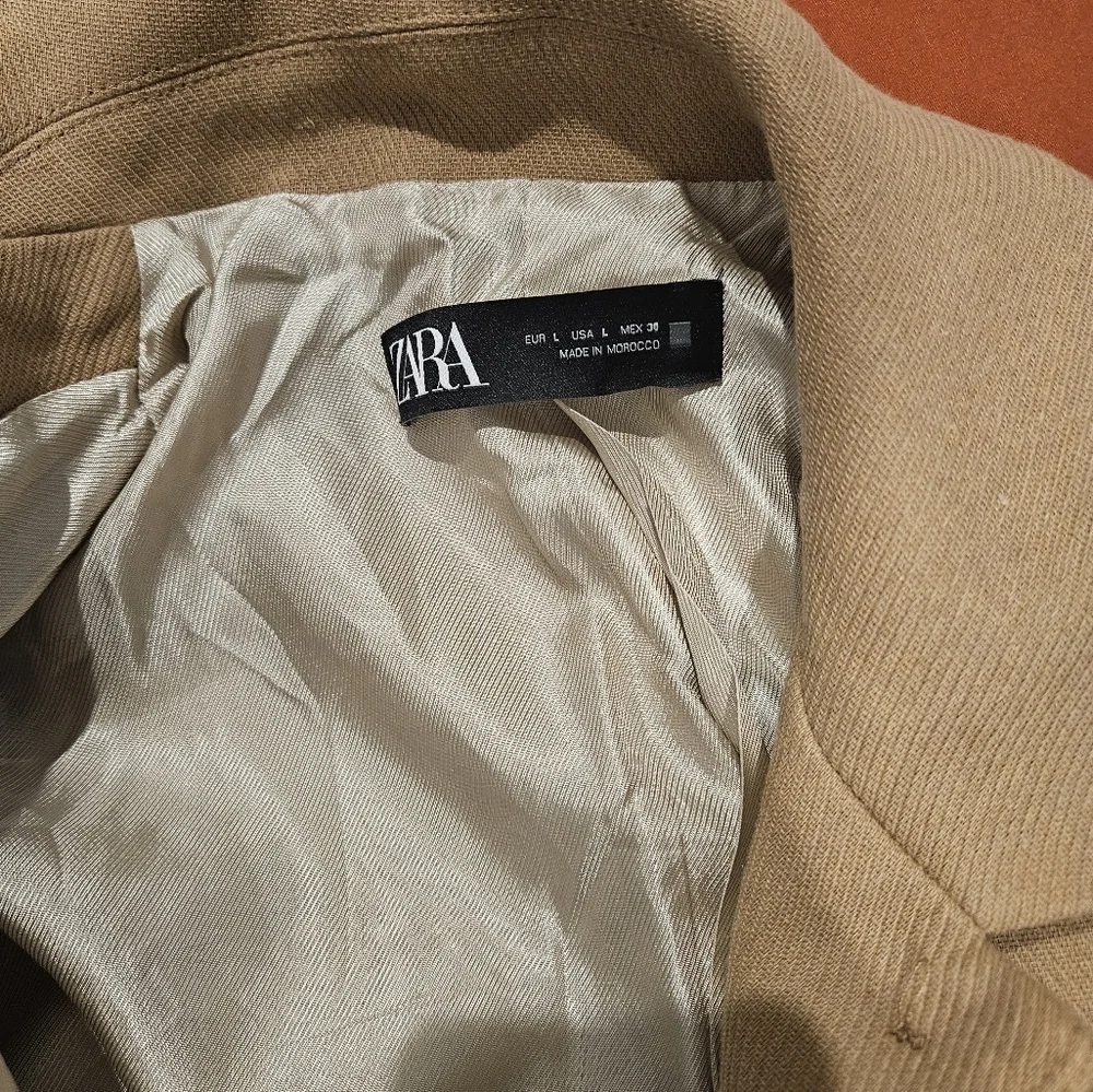 Zara - Picture 3 of 3